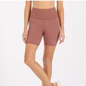 NWOT Vuori Rib Studio Short in Terracotta size Medium